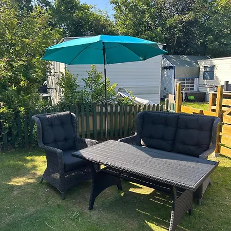 Camping-Oase In Strandnaehe 캠프장